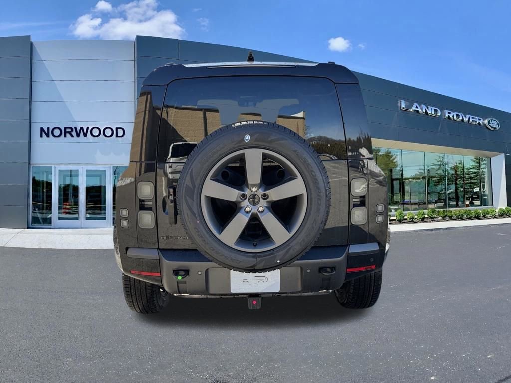 New 2026 Land Rover Defender 110 X-Dynamic SE image 7