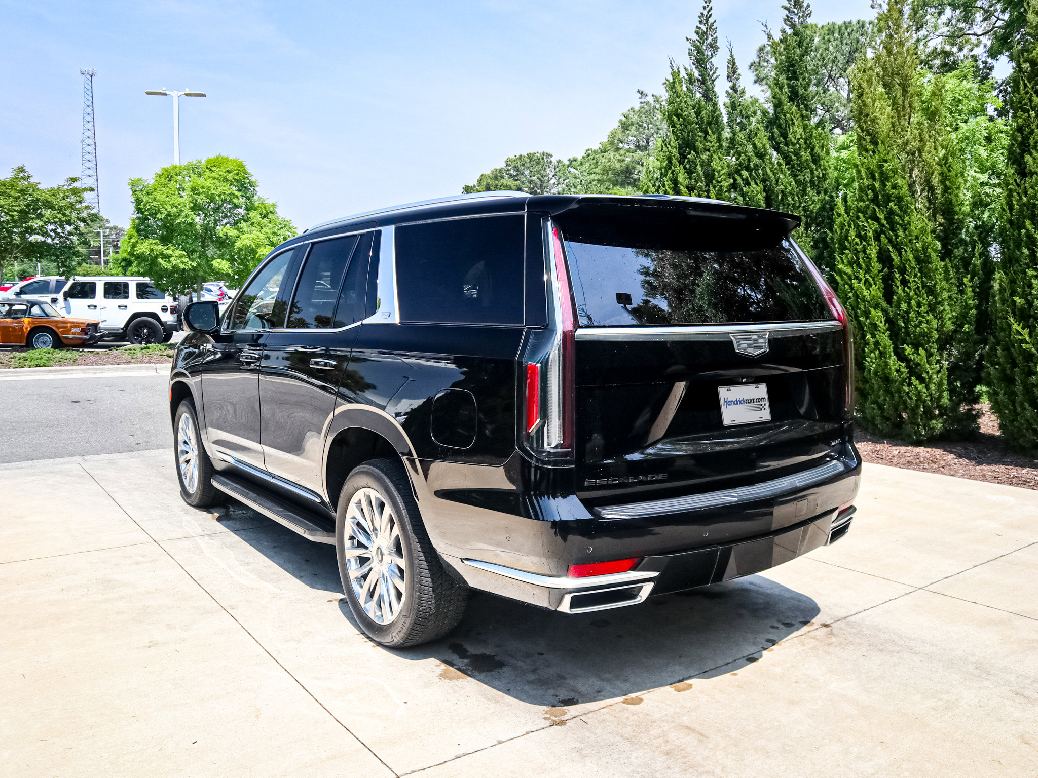 Used 2021 Cadillac Escalade Premium Luxury RWD image 9