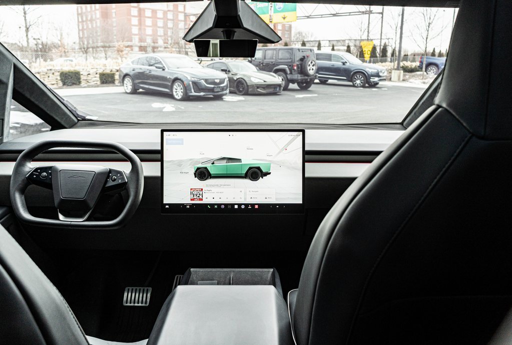 Used 2024 Tesla Cybertruck AWD Crew Cab image 8