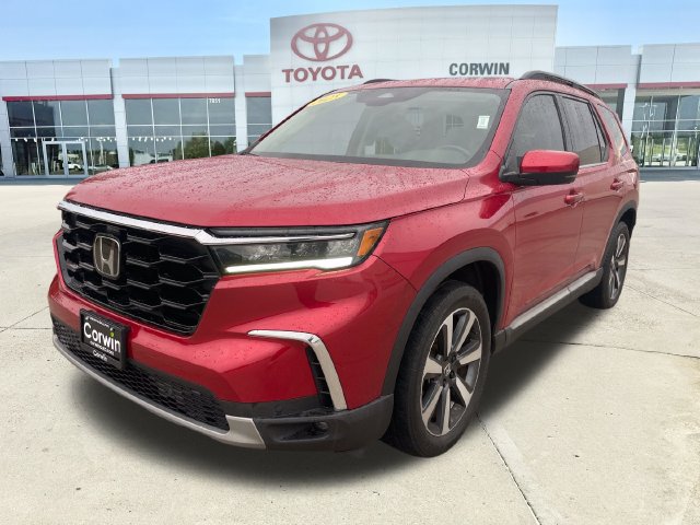 Used 2025 Honda Pilot Touring image 7