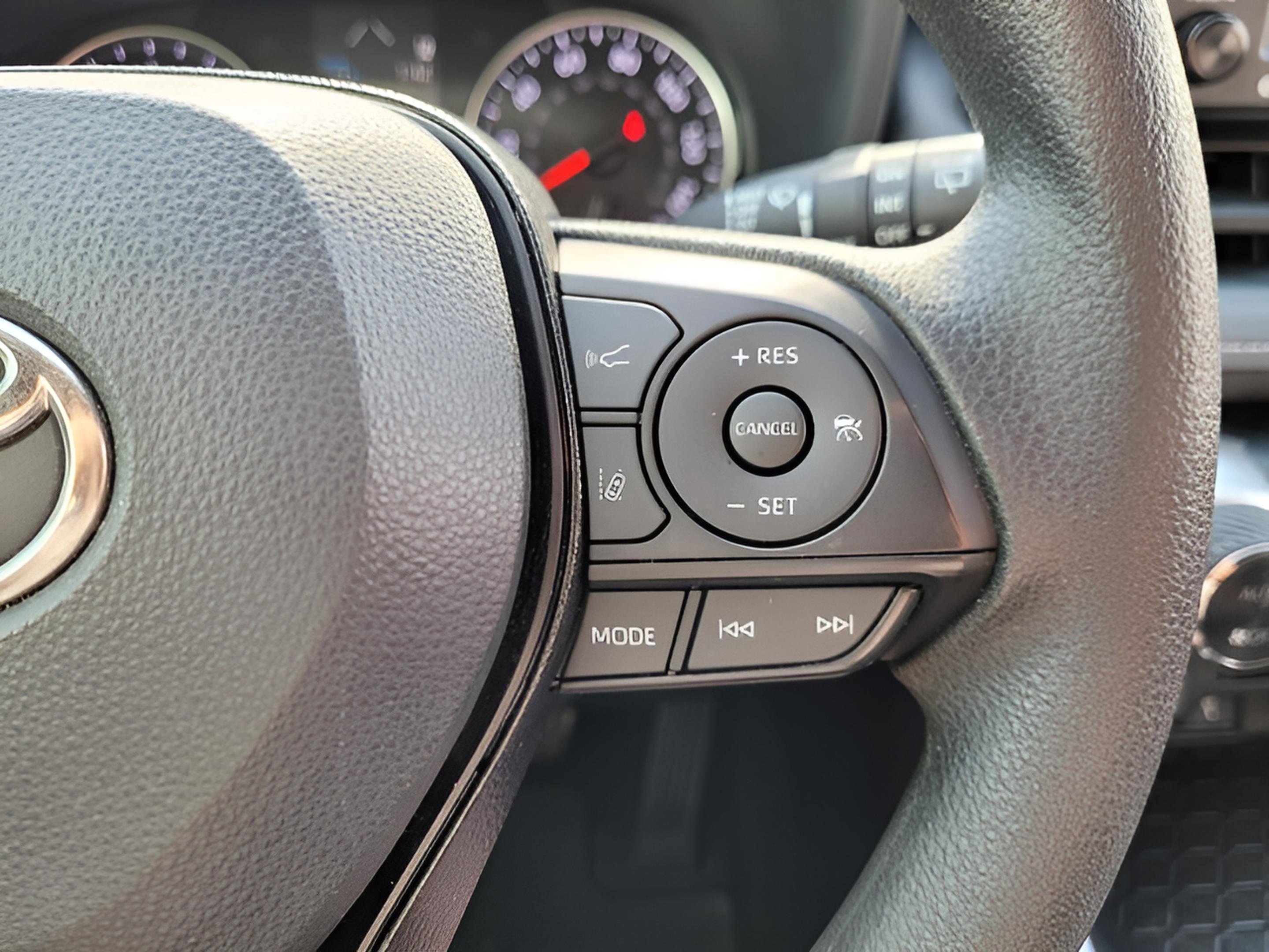 Certified 2021 Toyota RAV4 XLE image 30