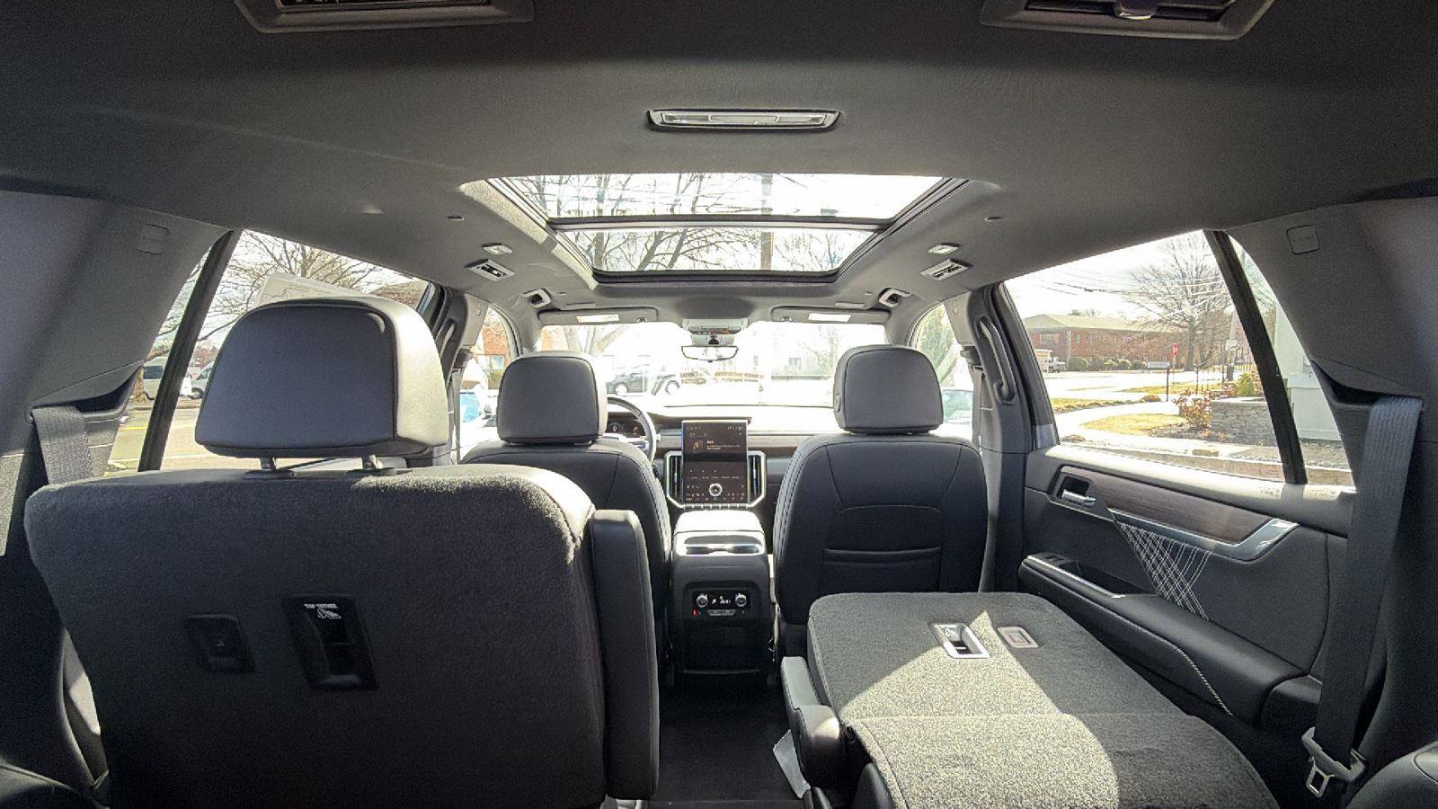 New 2026 GMC Acadia Denali w/ Super Cruise Package image 39