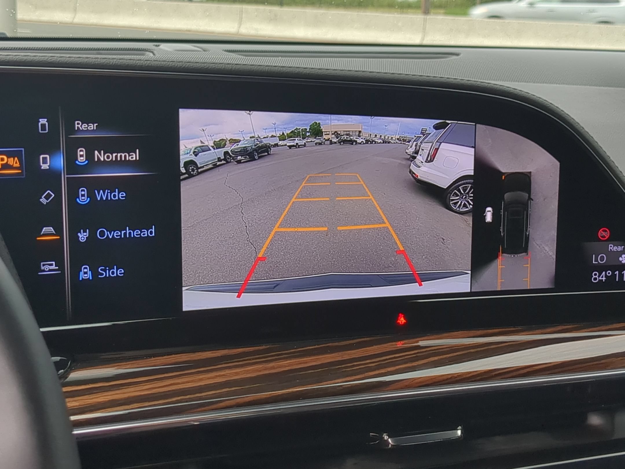 Certified 2022 Cadillac Escalade Luxury AWD/4WD image 14