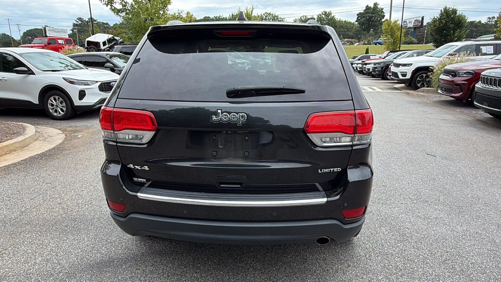 Used 2015 Jeep Grand Cherokee Limited w/ Luxury Group II AWD/4WD image 9