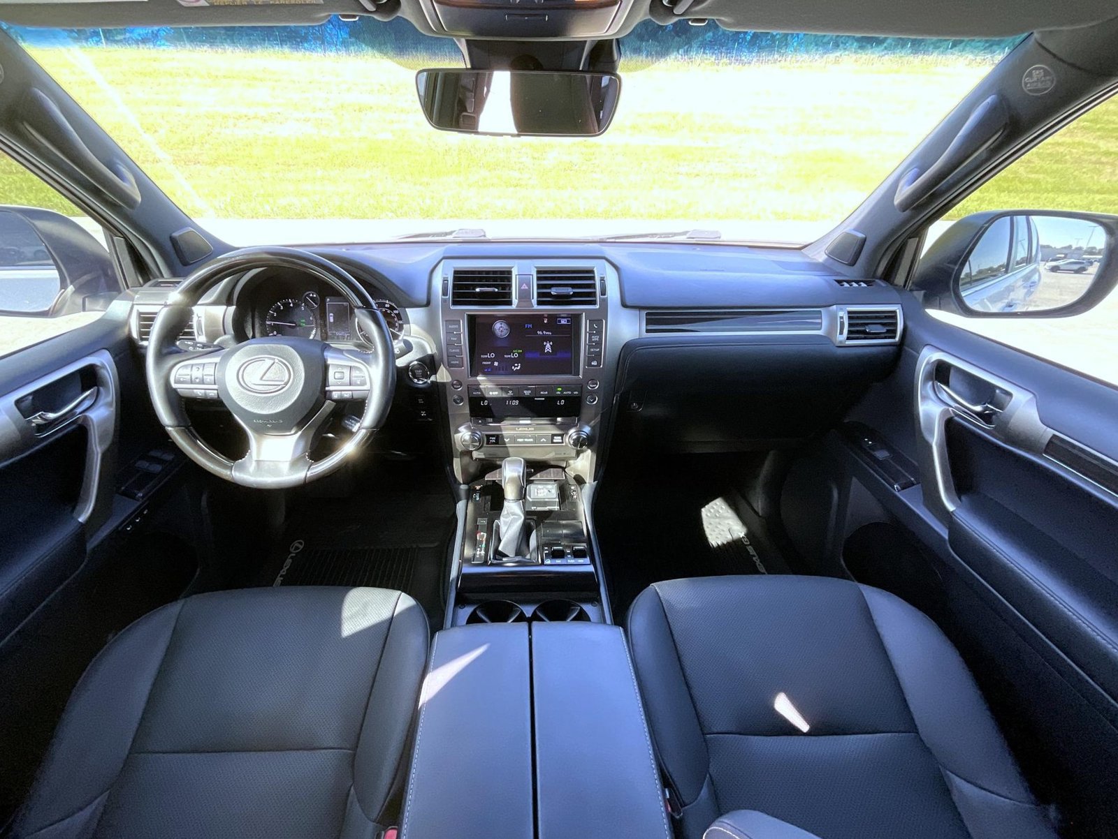 Used 2021 Lexus GX 460 Premium w/ Premium Package AWD/4WD image 15