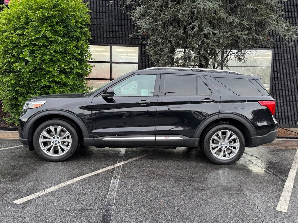 Used 2024 Ford Explorer Limited AWD/4WD image 9