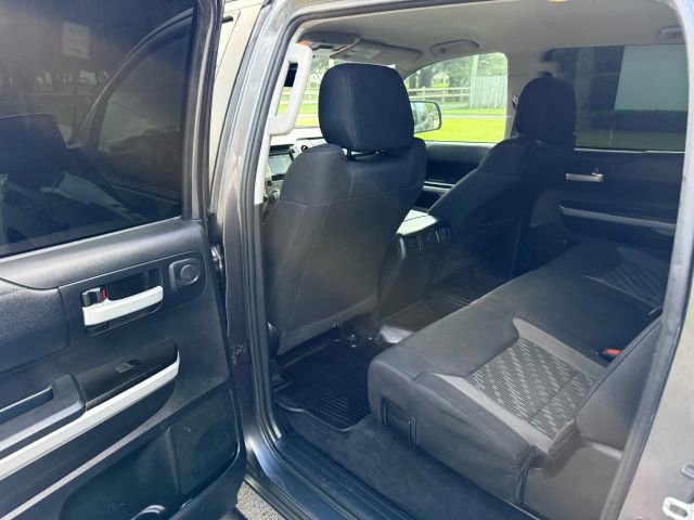 Used 2018 Toyota Tundra SR5 w/ SR5 Upgrade Package image 10