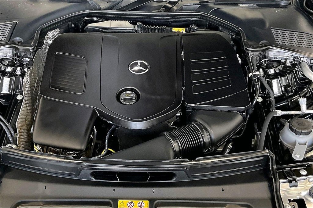 Used 2025 Mercedes-Benz C 300 Sedan image 29