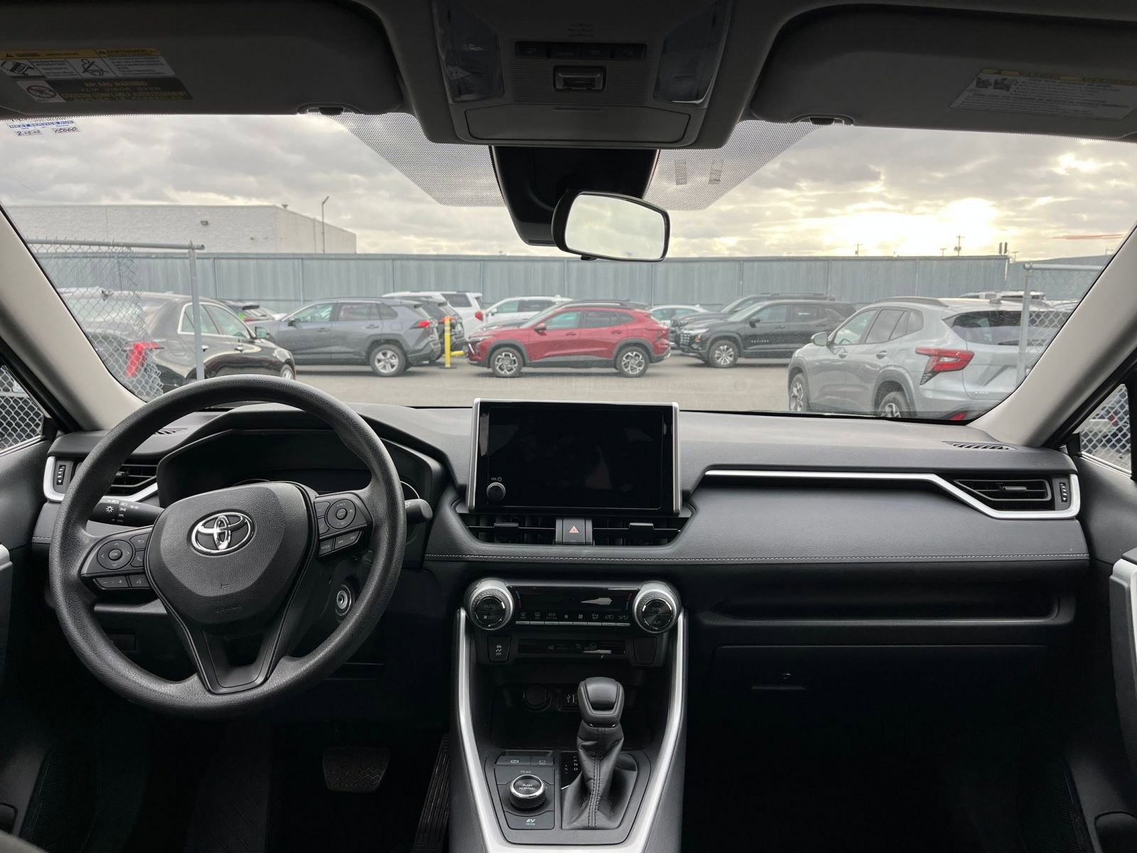 Used 2025 Toyota RAV4 LE image 32