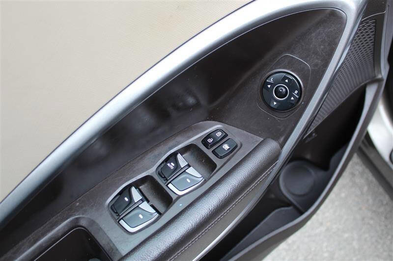 Used 2013 Hyundai Santa Fe Sport 2.0T AWD/4WD image 13