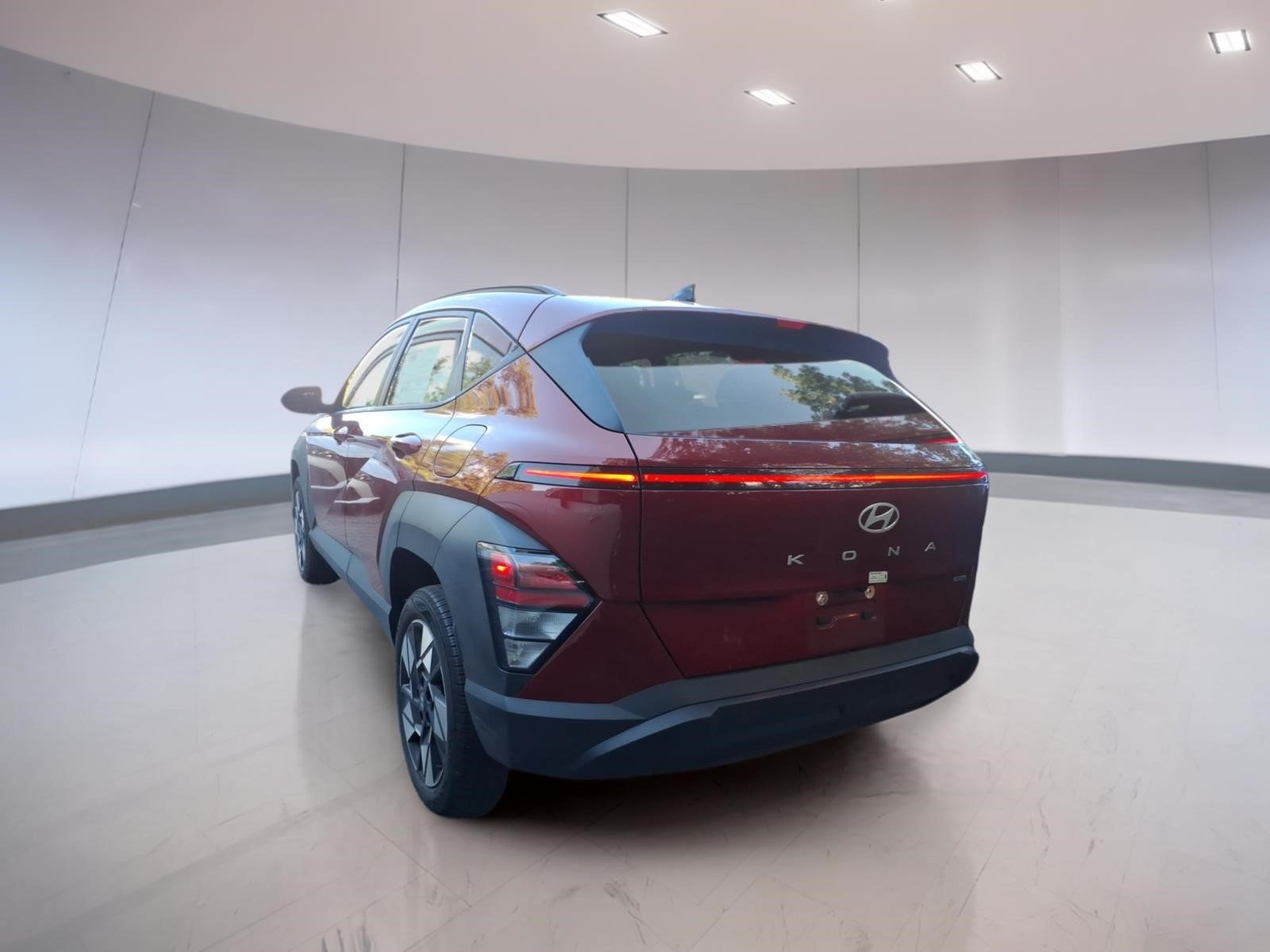 Used 2025 Hyundai Kona SEL AWD/4WD image 3