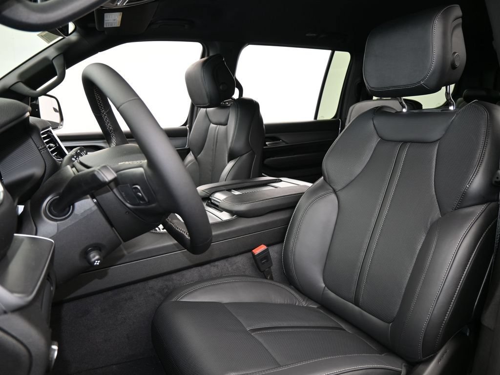 New 2026 Jeep Grand Wagoneer Limited AWD/4WD image 10