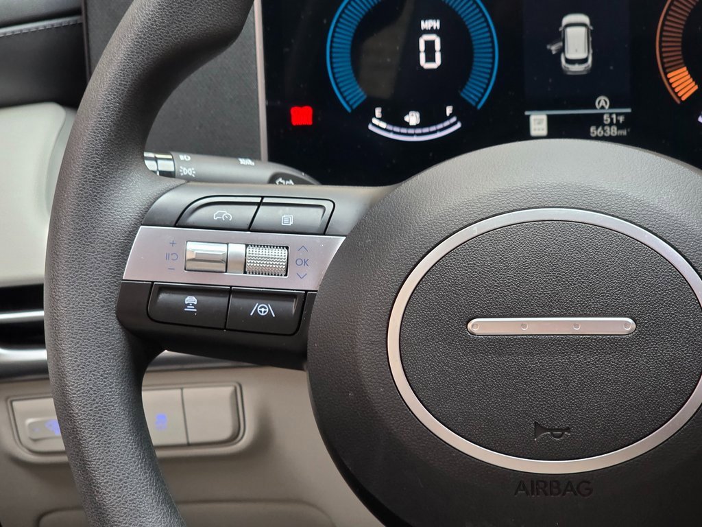 Certified 2025 Hyundai Tucson SE image 19