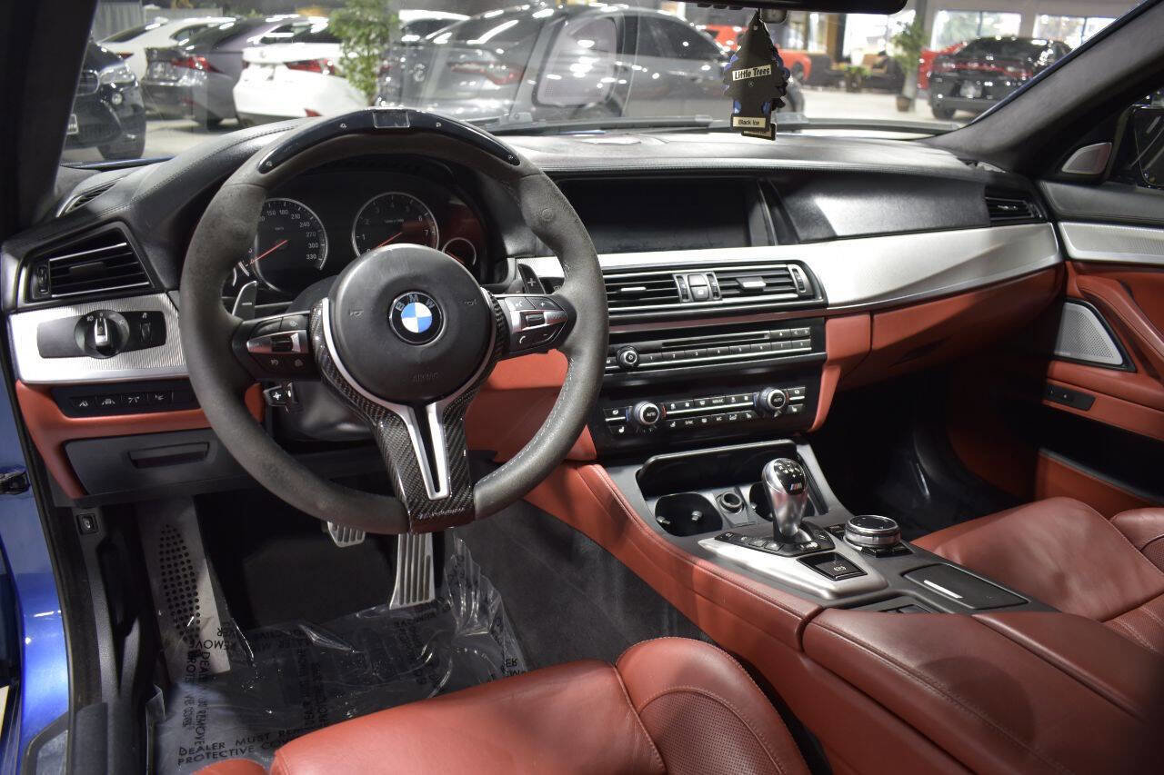 Used 2014 BMW M5 image 22