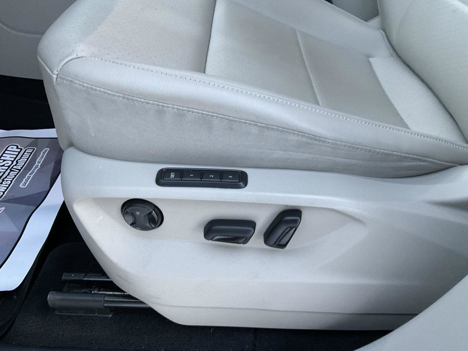 Used 2022 Volkswagen Atlas SEL image 16