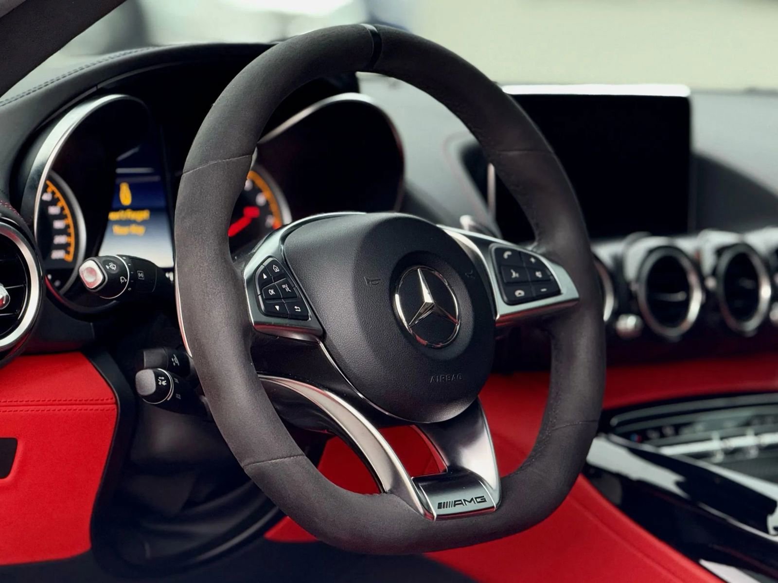 Used 2017 Mercedes-Benz AMG GT S image 15