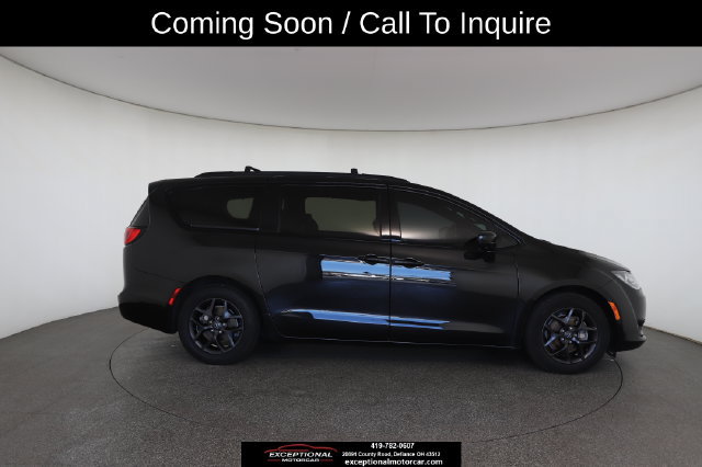 Used 2020 Chrysler Pacifica Touring-L Plus FWD image 23