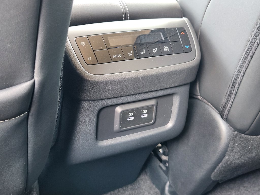 New 2026 Nissan Pathfinder SL AWD/4WD image 30