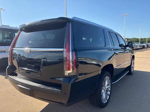 Used 2016 Cadillac Escalade ESV Premium AWD/4WD image 3