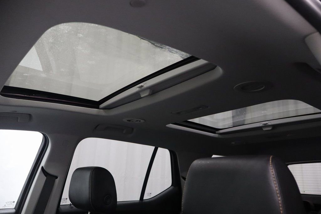 Used 2019 Chevrolet Traverse Premier w/ Driver Confidence II Package image 23