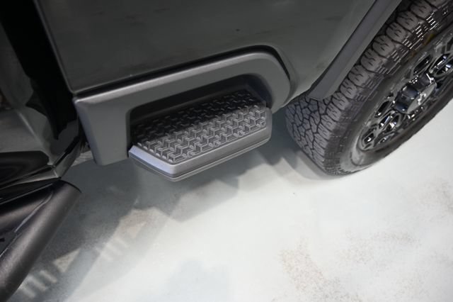 Used 2024 Chevrolet Silverado 2500 LTZ w/ LTZ Plus Package AWD/4WD image 32