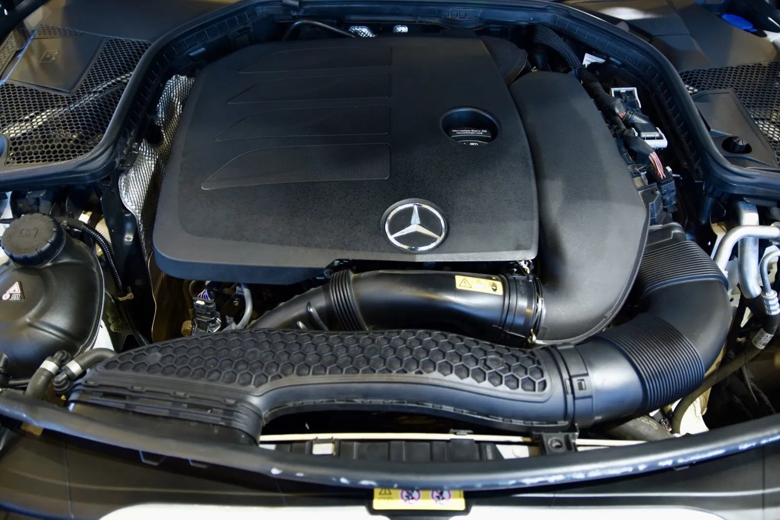 Used 2020 Mercedes-Benz C 300 4MATIC Sedan image 29