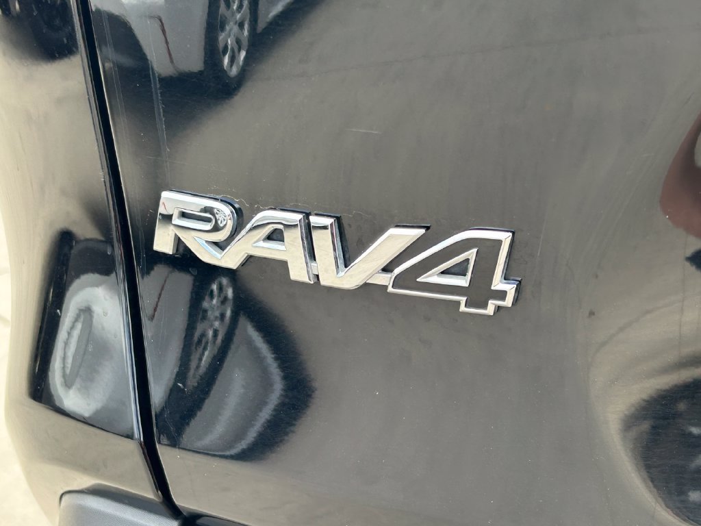 Certified 2025 Toyota RAV4 XLE FWD image 12