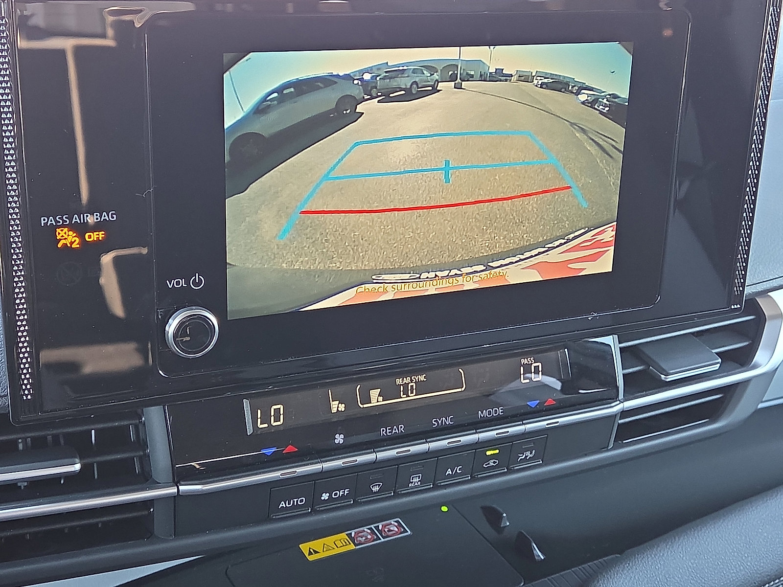 Used 2025 Toyota Sienna LE image 15