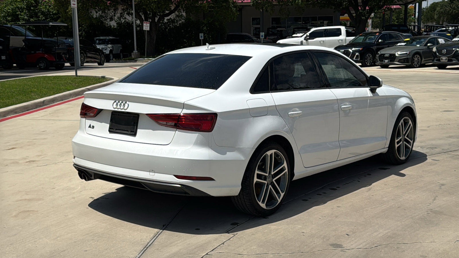 Used 2018 Audi A3 2.0T Premium FWD image 7