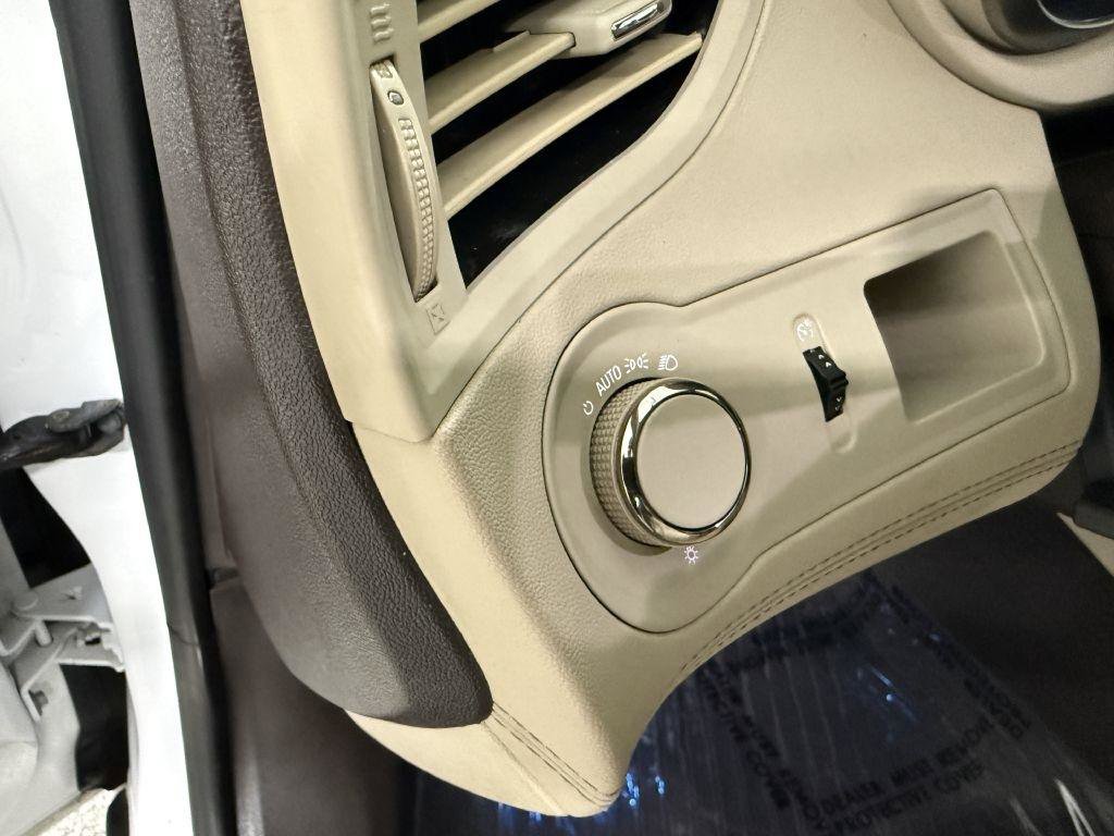 Used 2016 Buick LaCrosse Leather FWD image 14