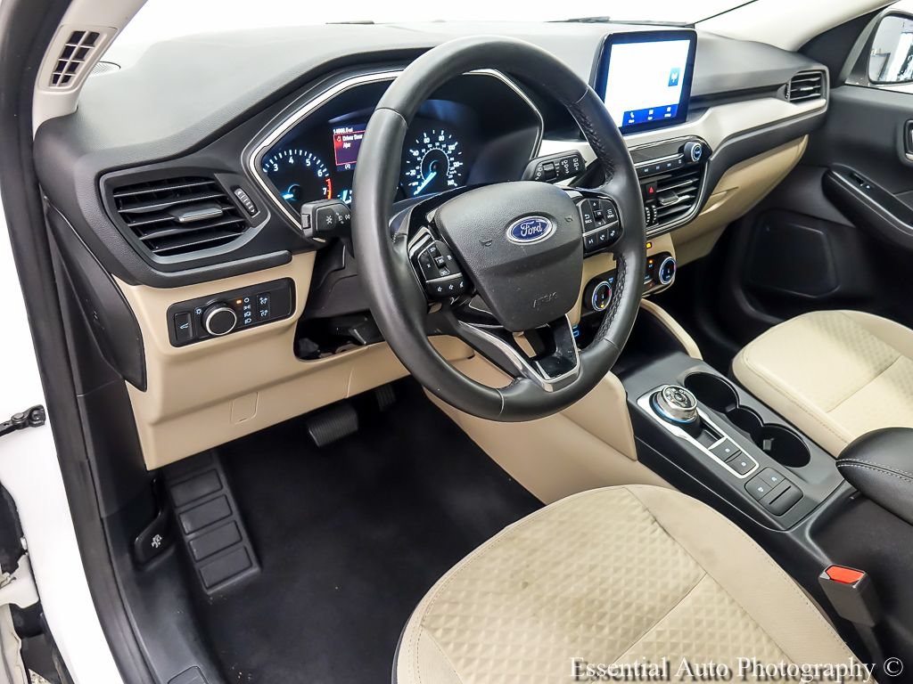Used 2022 Ford Escape SE w/ SE Sport Appearance Package AWD/4WD image 10