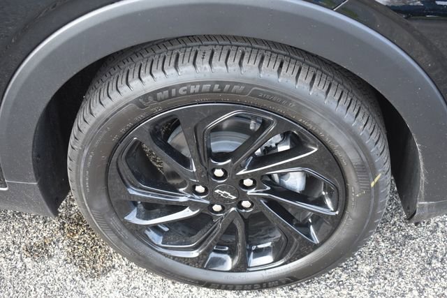 New 2027 Chevrolet Bolt RS w/ Technology Package FWD image 12