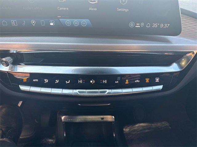 New 2025 Cadillac Lyriq Luxury image 16