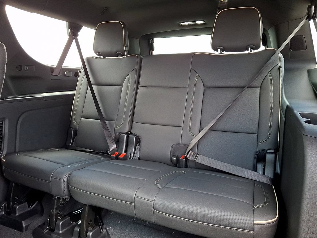 New 2026 Chevrolet Suburban Premier w/ Sun And Tow Package AWD/4WD image 7