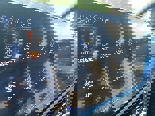 New 2025 Chevrolet Equinox EV LT image 14