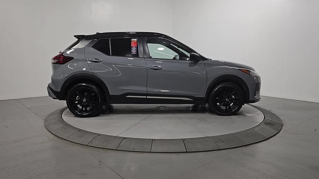 Used 2024 Nissan Kicks SR FWD image 7