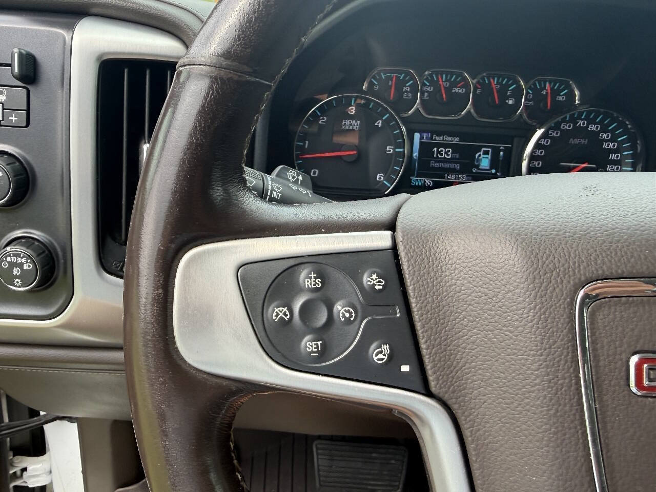 Used 2018 GMC Sierra 1500 SLT AWD/4WD image 19