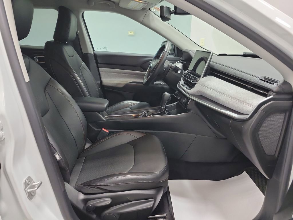 Used 2022 Jeep Compass Latitude AWD/4WD image 19