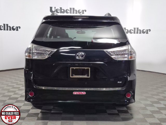 Used 2017 Toyota Sienna SE Premium FWD image 6