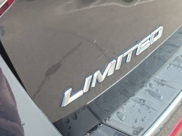 Used 2021 Ford Explorer Limited w/ Equipment Group 301A AWD/4WD image 35