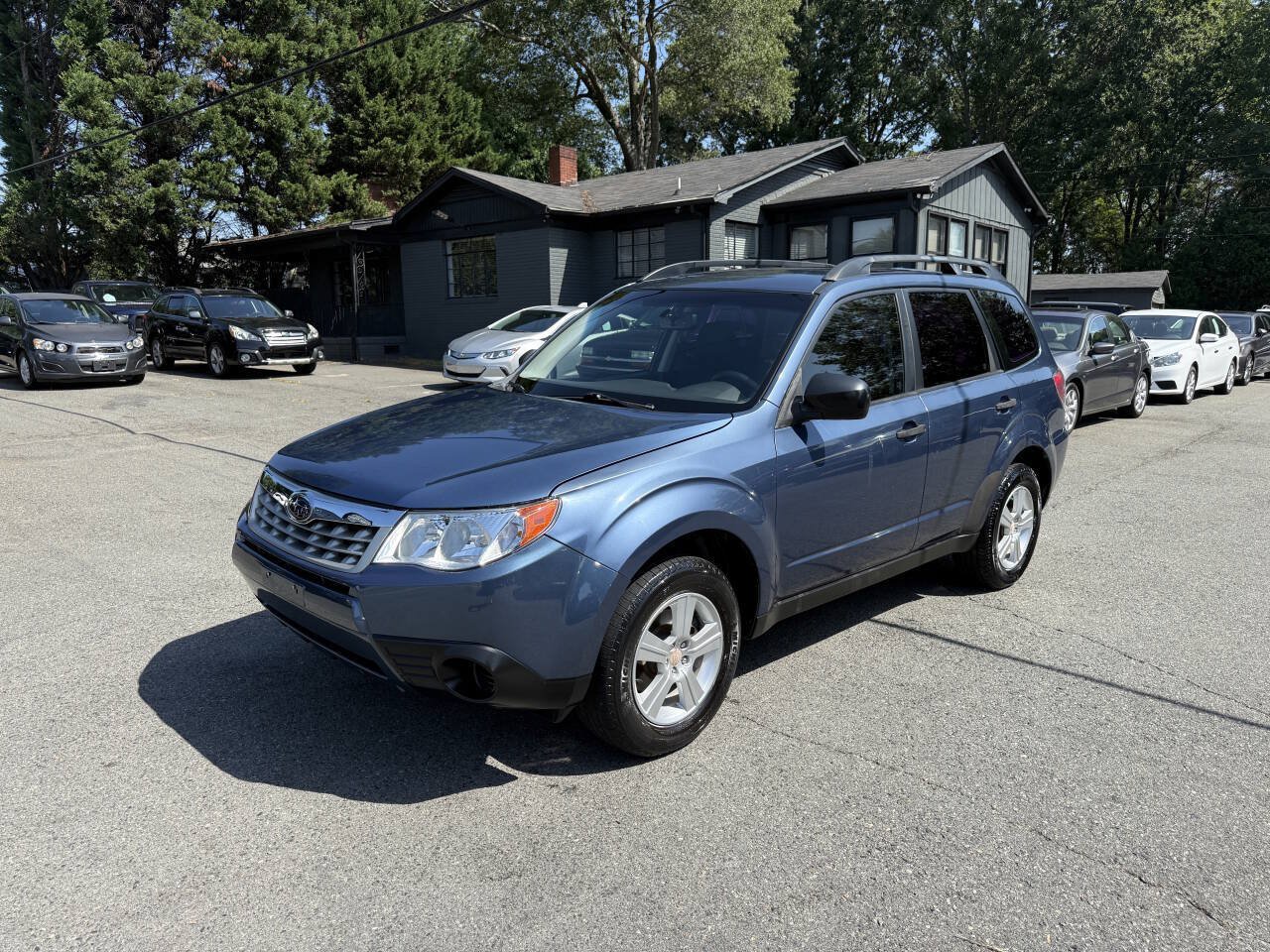 Used 2012 Subaru Forester 2.5X w/ Alloy Wheel Pkg AWD/4WD image 2