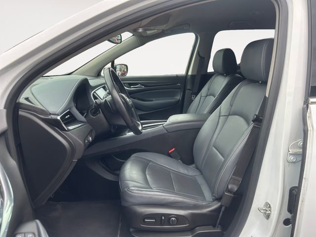 Used 2021 Buick Enclave Essence image 11