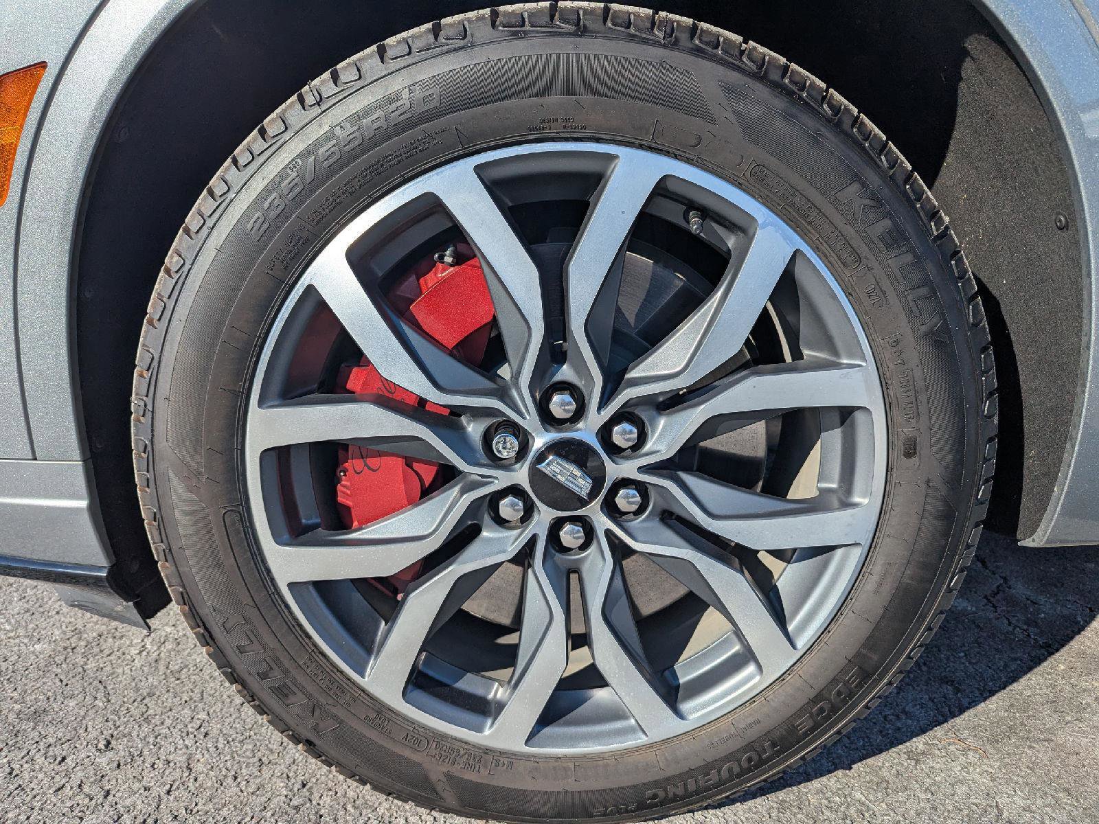 Used 2023 Cadillac XT6 Sport image 10