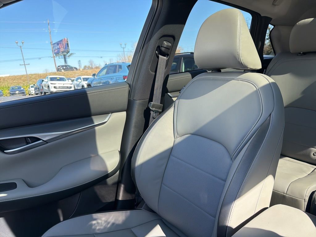 Used 2025 INFINITI QX50 Luxe image 26