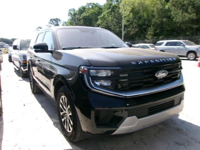 Used 2025 Ford Expedition Platinum AWD/4WD image 4