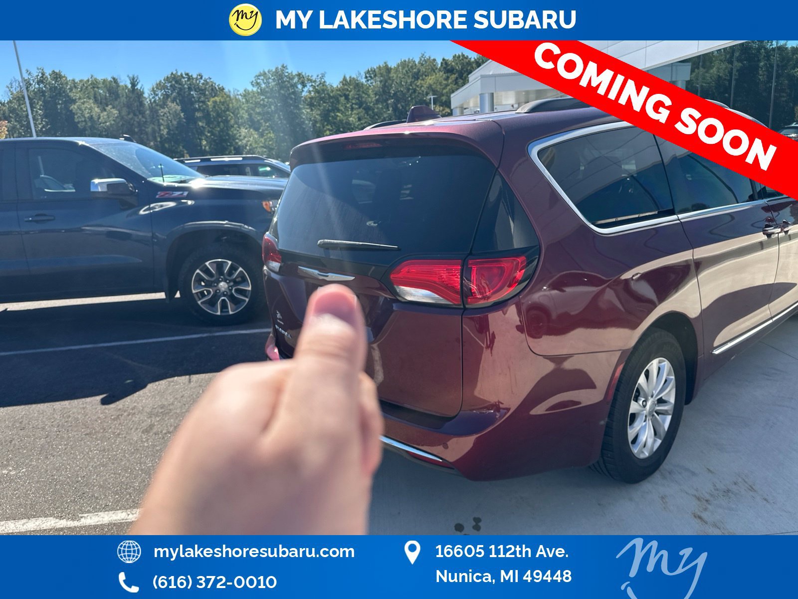 Used 2017 Chrysler Pacifica Touring-L FWD image 8
