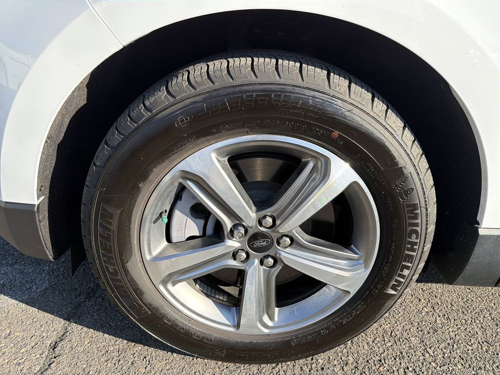 Used 2024 Ford Edge SEL w/ Convenience Package image 30
