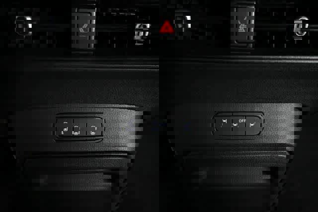 New 2025 Volkswagen ID. Buzz Pro S RWD image 29