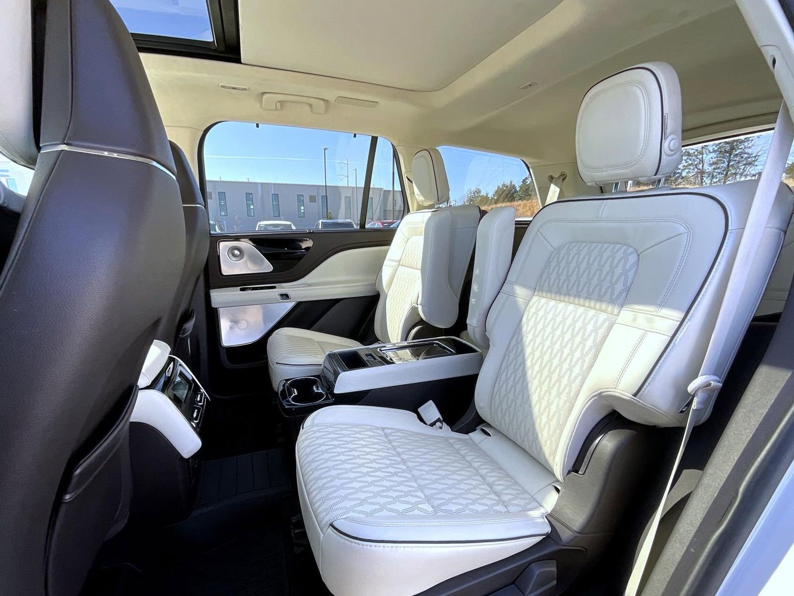Used 2020 Lincoln Aviator Black Label w/ Dynamic Handling Package image 19
