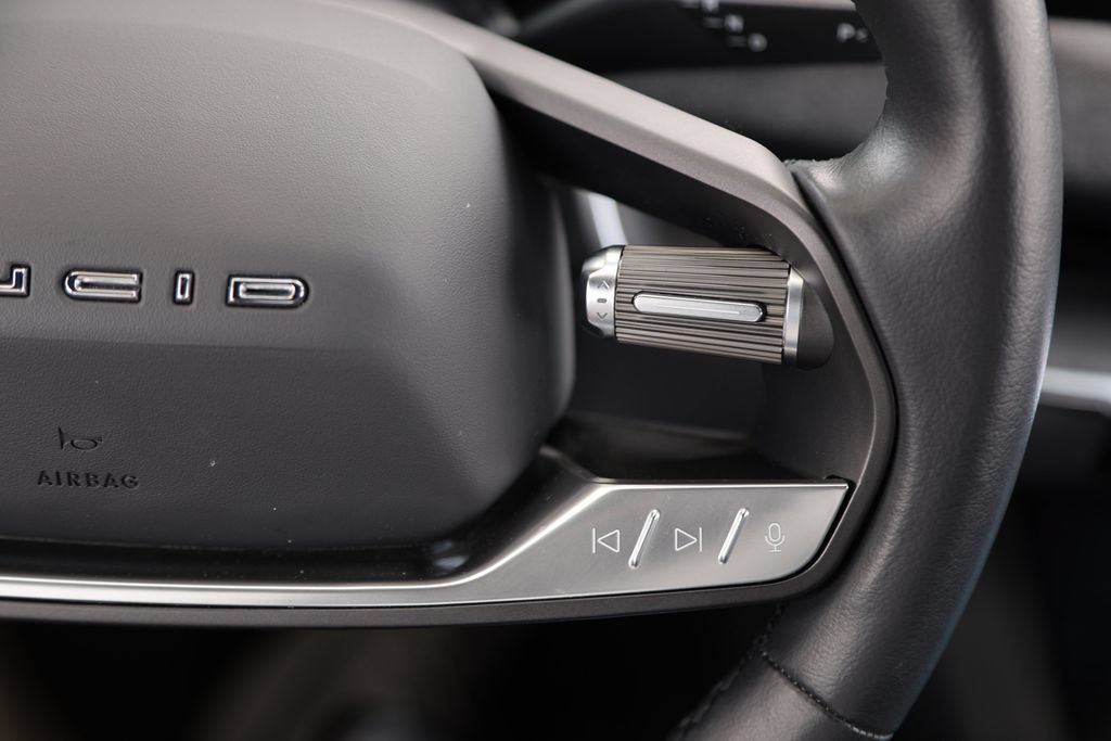 Used 2024 Lucid Air Pure RWD image 14